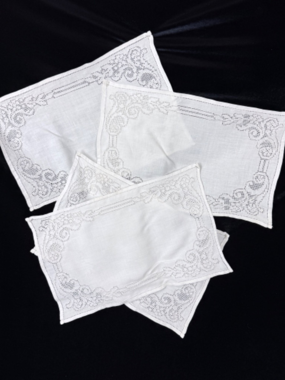 4 Vintage White Linen Placemats w Lots of Cutwork Embroidery 10.5 X 17 inch